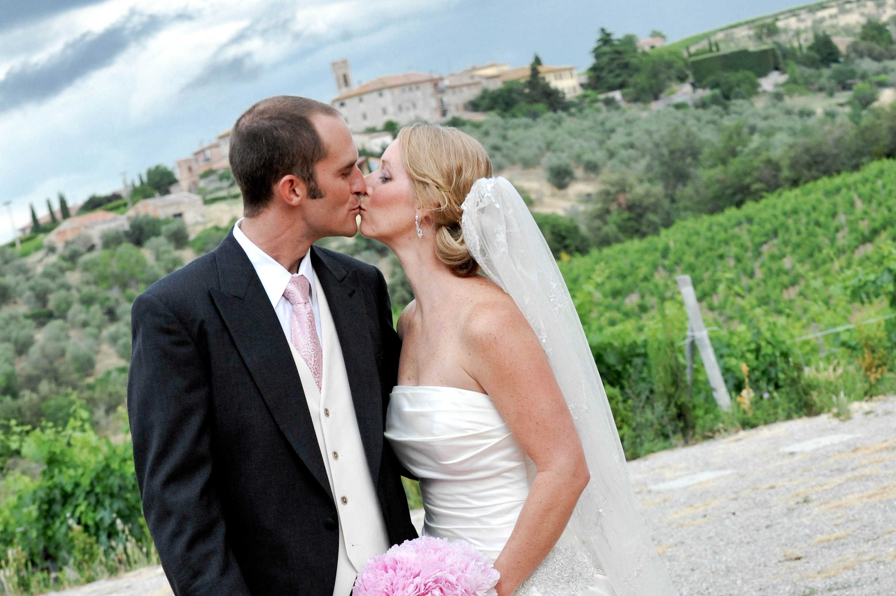Just married in CHianti Classico