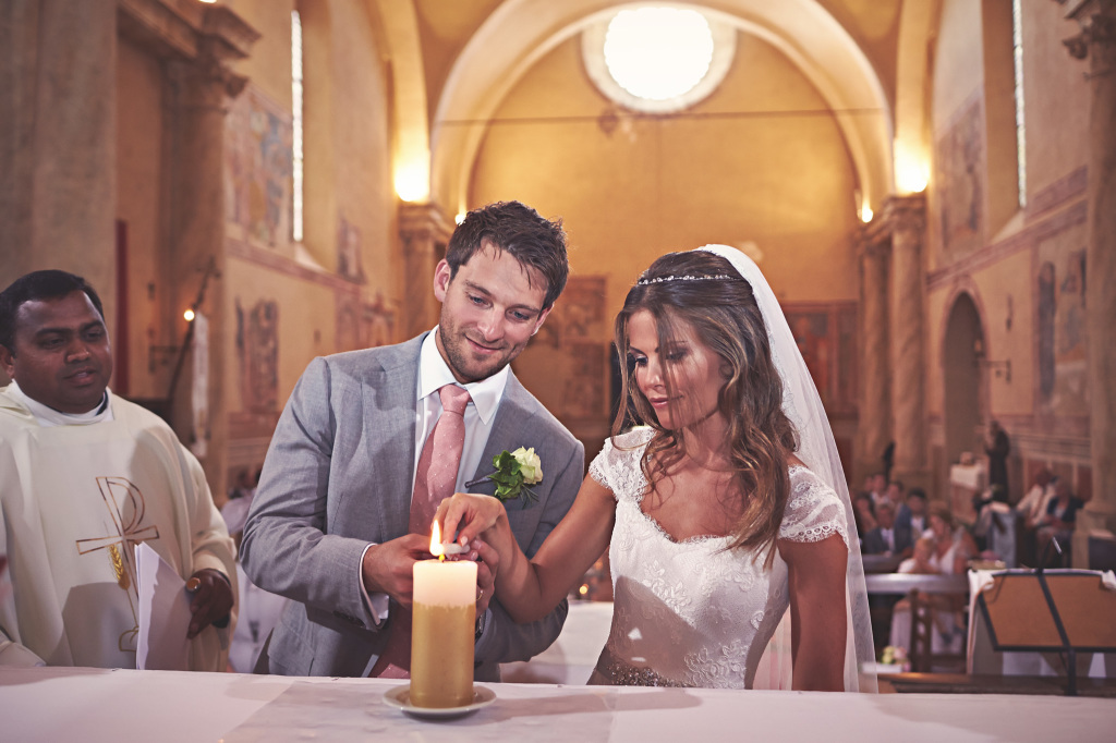 Candle rite during Italian wedding ceremony
