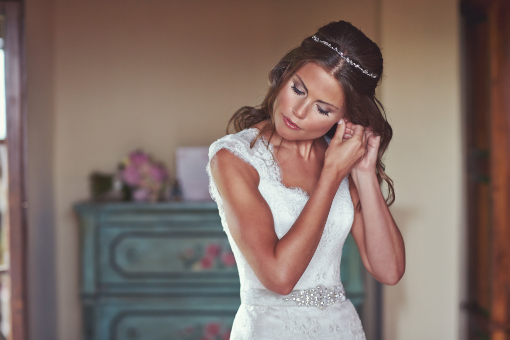 Bride in the morning of her wedding day