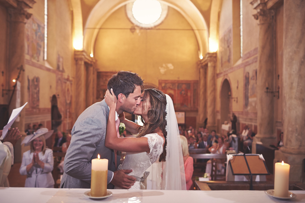 Catholic wedding ceremon i church in Italy