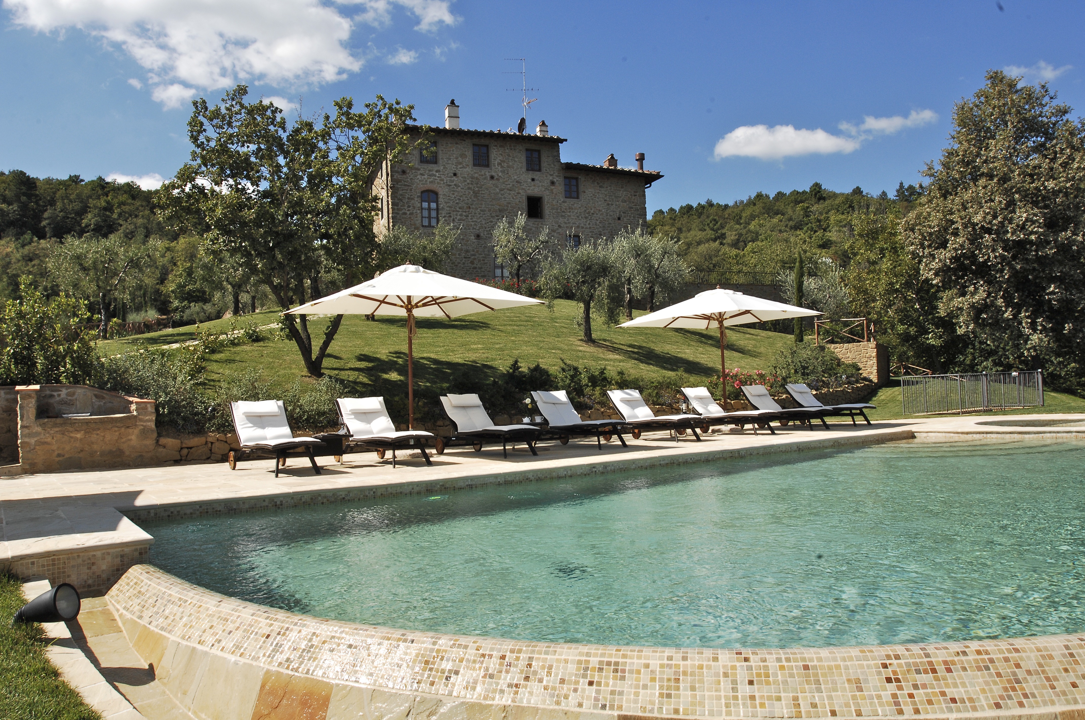 Charming rustic boutique villa in Tuscany