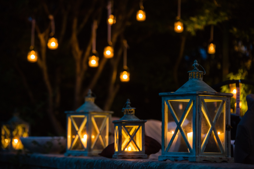 Illumination with lanterns