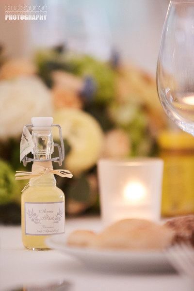 Limoncello for guests wedding favor