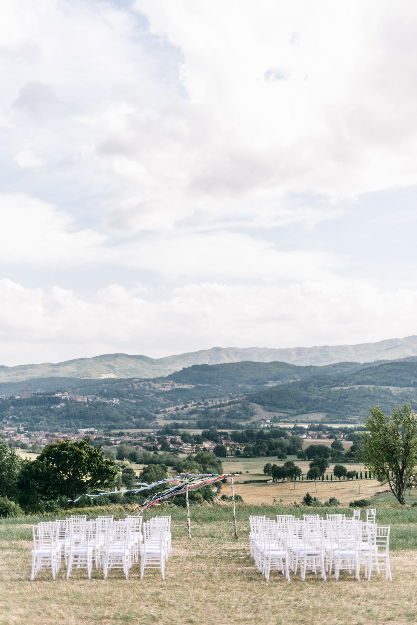 Ceremony on a Tuscan field